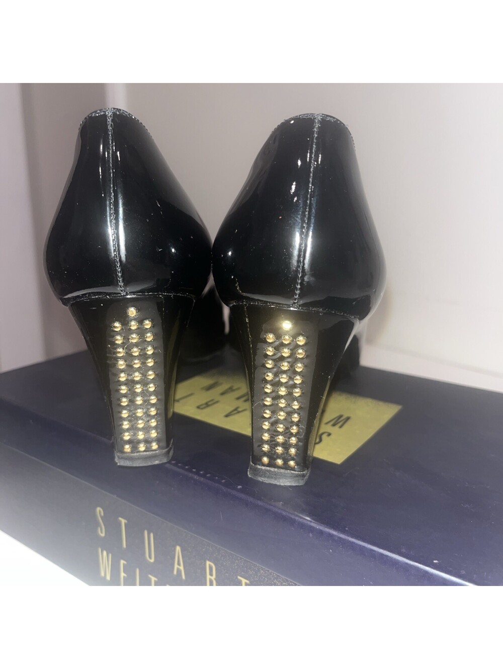 Stuart Weitzman Black Patent Leather Pump With Studs On 2.75” Heel Sz 8.5 B